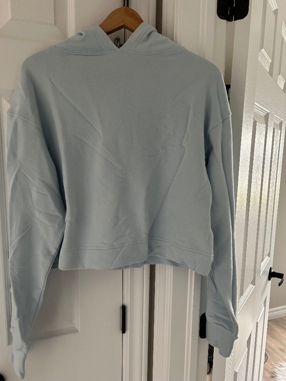16-Cropped Blue Hoodie